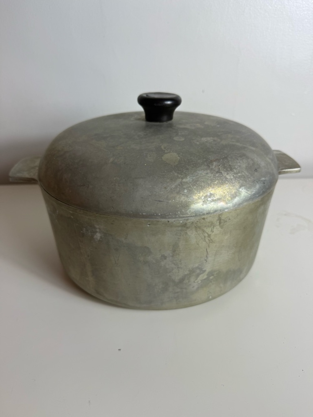 Vintage Forever Cookware 5 Quart Dutch Oven Cast Aluminum Ovenware Heavyweight
